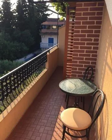 Room In Biograd Na Moru With Balcony, Air Conditioning, Wifi 4948-4 Pensjonat
